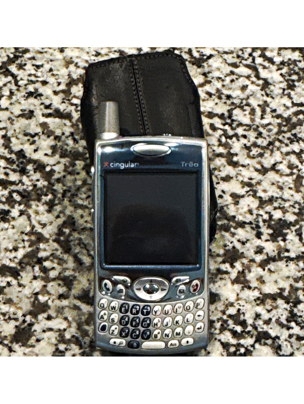 PalmOne Treo 650 32MB Silver Cingular GSM Bar Phone QWERTY Keyboard Camera